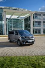 Toyota ProAce Verso VIP 2018 года (UK)